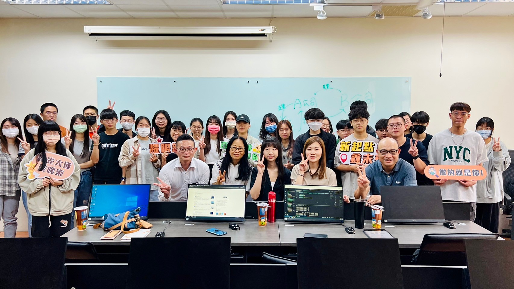 LINE_ALBUM_20240423新鑫公司x高雄科技大學校園徵才活動__240425_16.jpg